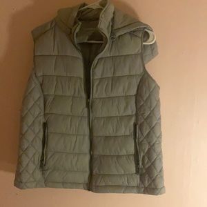 G.H. BASS & CO Gray Vest
